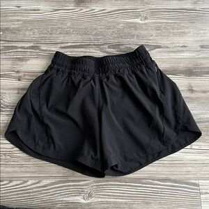 Lululemon Track That Short *5" Black Size 6